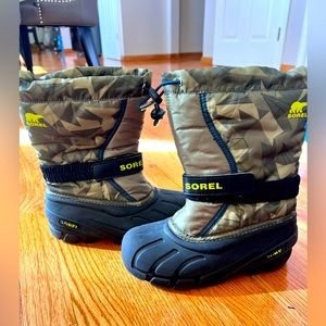 Sorel size 3 boots